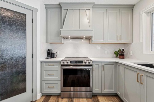 179 Mt Copper Park Se, Calgary, AB - Indoor Photo Showing Kitchen With Upgraded Kitchen