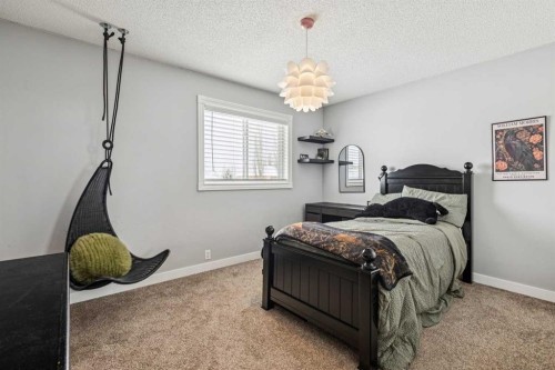 179 Mt Copper Park Se, Calgary, AB - Indoor Photo Showing Bedroom