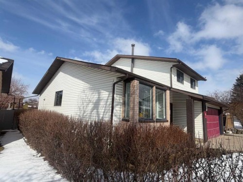 9 Whiteram Hill Ne, Calgary, AB - Outdoor