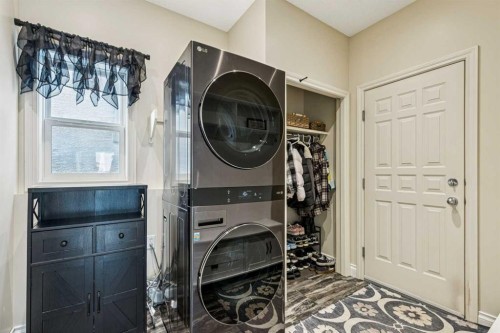 120 Hidden Creek Circle Nw, Calgary, AB - Indoor Photo Showing Laundry Room