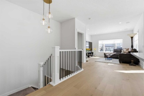 103 Oakmere Green, Chestermere, AB - Indoor Photo Showing Other Room