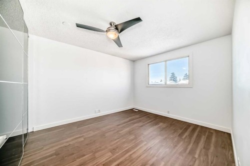 60 Erin Mount Crescent Se, Calgary, AB - Indoor Photo Showing Other Room