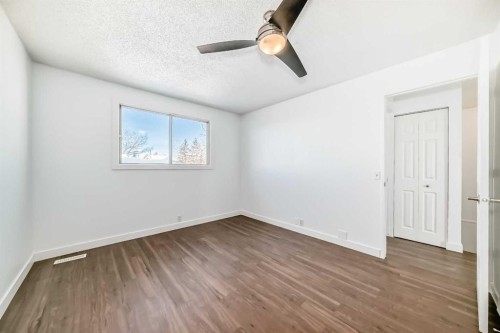 60 Erin Mount Crescent Se, Calgary, AB - Indoor Photo Showing Other Room