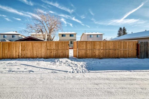 60 Erin Mount Crescent Se, Calgary, AB - Outdoor