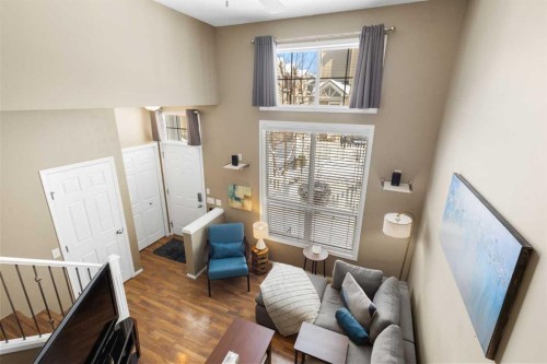 241 Elgin Gardens Se, Calgary, AB - Indoor Photo Showing Other Room