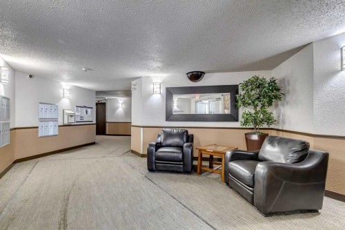 102-21 Dover Point Se, Calgary, AB - Indoor Photo Showing Other Room