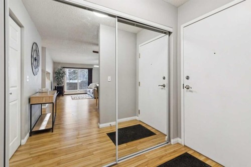 102-21 Dover Point Se, Calgary, AB - Indoor Photo Showing Other Room