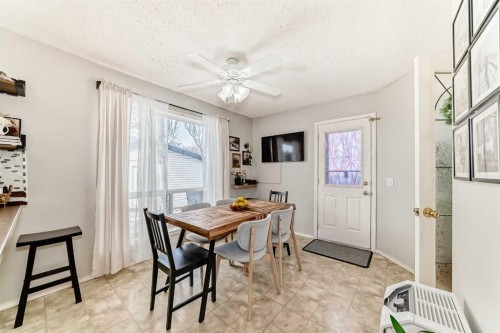 155 Erin Meadow Way Se, Calgary, AB - Indoor Photo Showing Dining Room