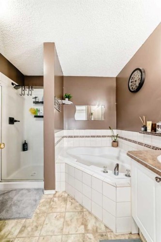 155 Erin Meadow Way Se, Calgary, AB - Indoor