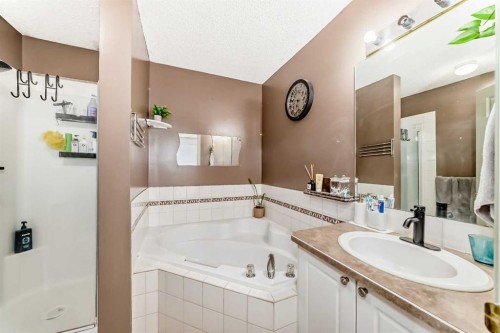 155 Erin Meadow Way Se, Calgary, AB - Indoor Photo Showing Bathroom