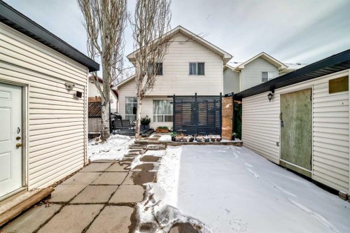 155 Erin Meadow Way Se, Calgary, AB - Outdoor
