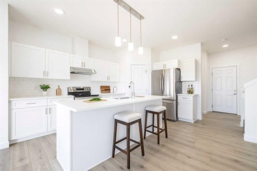308 Edgefield Close, Strathmore, AB - Indoor Photo Showing Kitchen With Upgraded Kitchen