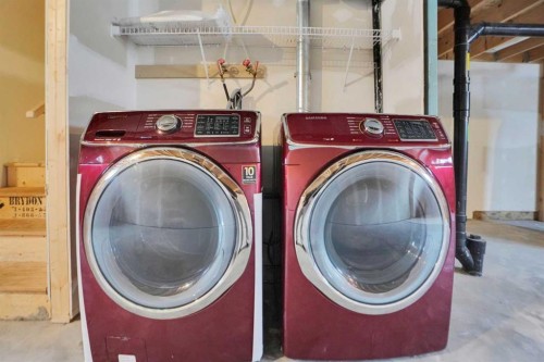422 Legacy Village Way Se, Calgary, AB - Indoor Photo Showing Laundry Room