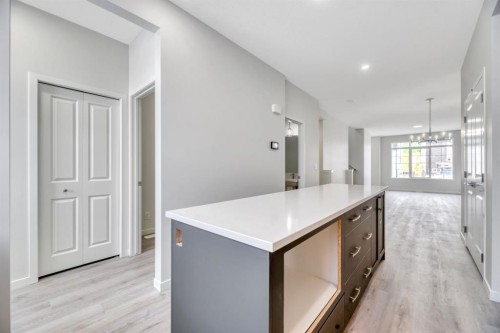 220 Annette Villas Nw, Calgary, AB - Indoor