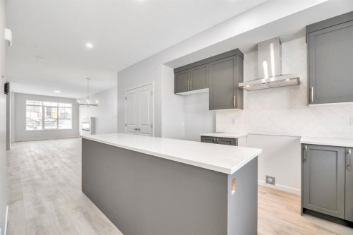 220 Annette Villas Nw, Calgary, AB - Indoor Photo Showing Kitchen