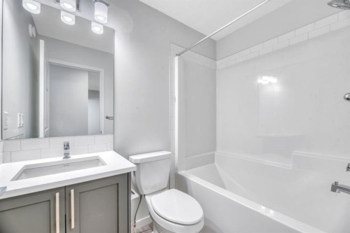220 Annette Villas Nw, Calgary, AB - Indoor Photo Showing Bathroom