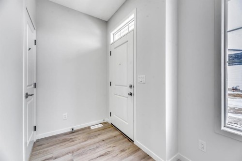 220 Annette Villas Nw, Calgary, AB - Indoor Photo Showing Other Room