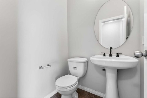 38 Silverado Skies Crescent, Calgary, AB - Indoor Photo Showing Bathroom