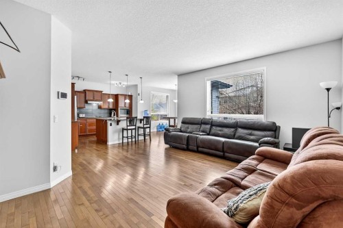 38 Silverado Skies Crescent, Calgary, AB - Indoor Photo Showing Living Room