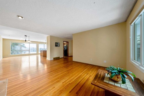 3316 24 Street Nw, Calgary, AB - Indoor