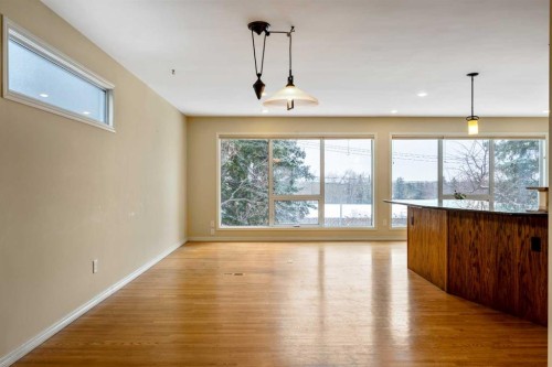 3316 24 Street Nw, Calgary, AB - Indoor