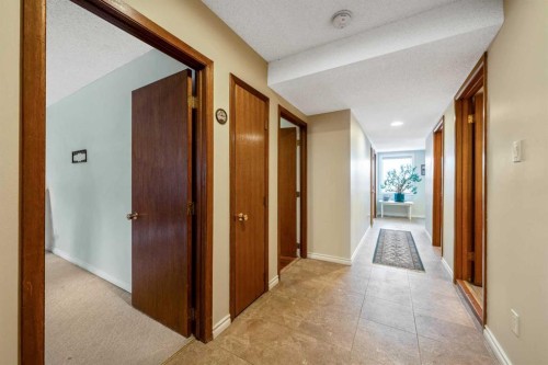 3316 24 Street Nw, Calgary, AB - Indoor Photo Showing Other Room