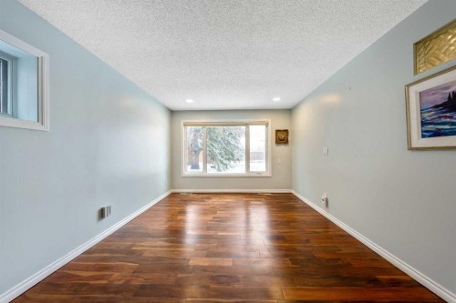 3316 24 Street Nw, Calgary, AB - Indoor Photo Showing Other Room