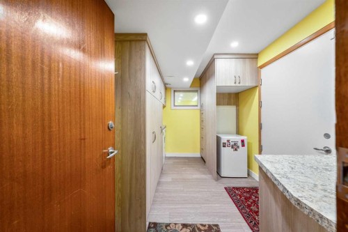 3316 24 Street Nw, Calgary, AB - Indoor