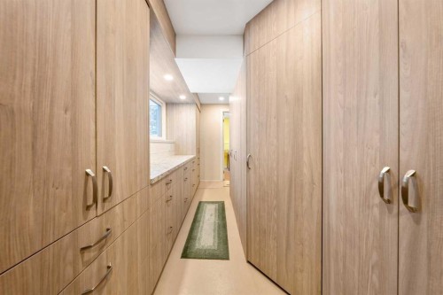 3316 24 Street Nw, Calgary, AB - Indoor Photo Showing Other Room