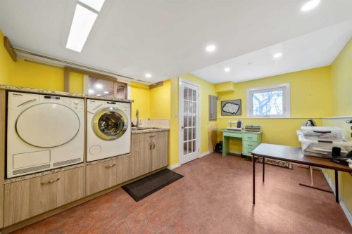 3316 24 Street Nw, Calgary, AB - Indoor Photo Showing Laundry Room