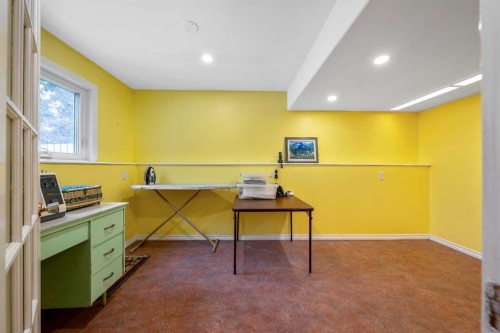 3316 24 Street Nw, Calgary, AB - Indoor Photo Showing Other Room