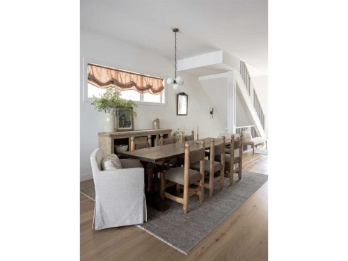 2028 41 Avenue Sw, Calgary, AB - Indoor