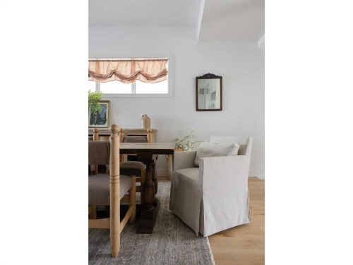 2028 41 Avenue Sw, Calgary, AB - Indoor