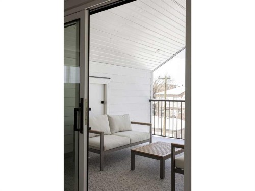 2028 41 Avenue Sw, Calgary, AB - 