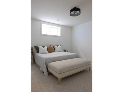 2028 41 Avenue Sw, Calgary, AB - Indoor Photo Showing Bedroom