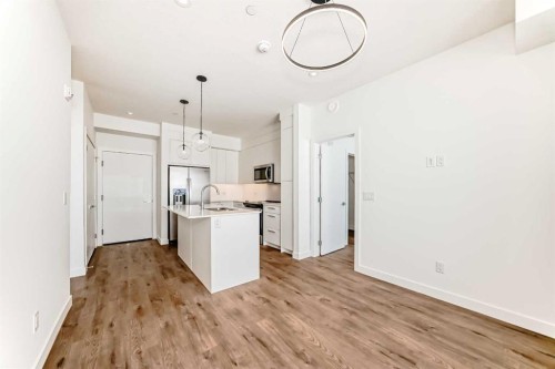 2309-63 Corner Glen Crescent Ne, Calgary, AB - Indoor Photo Showing Kitchen