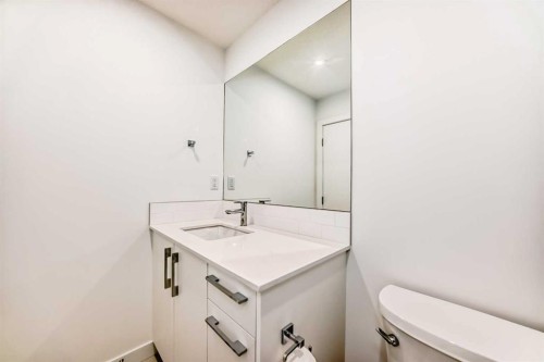 2309-63 Corner Glen Crescent Ne, Calgary, AB - Indoor Photo Showing Bathroom