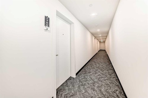 2309-63 Corner Glen Crescent Ne, Calgary, AB - Indoor Photo Showing Other Room