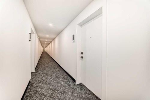 2309-63 Corner Glen Crescent Ne, Calgary, AB - Indoor Photo Showing Other Room