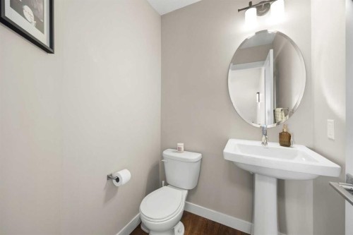 111 Evanscrest Gardens Nw, Calgary, AB - Indoor Photo Showing Bathroom