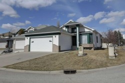 606 DIAMOND Court SE Calgary, AB T2J 7C8