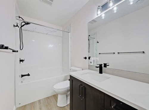 1627 Montrose Terrace Se, High River, AB - Indoor Photo Showing Bathroom