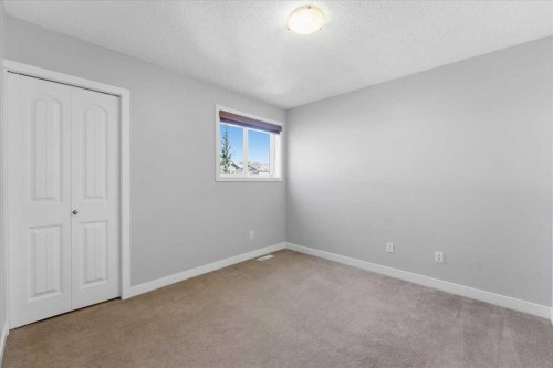 34 Everoak Gardens Sw, Calgary, AB - Indoor Photo Showing Other Room