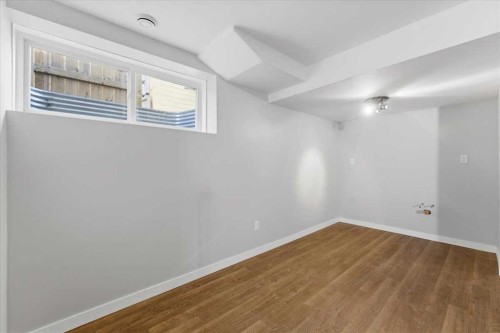 34 Everoak Gardens Sw, Calgary, AB - Indoor Photo Showing Other Room