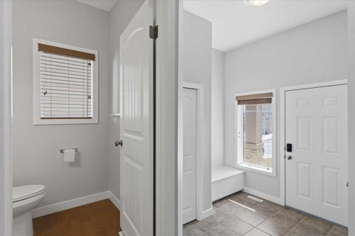 34 Everoak Gardens Sw, Calgary, AB - Indoor