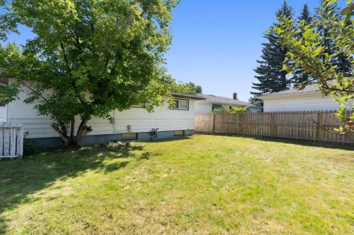 87 Hillgrove Drive Sw, Calgary, AB - Outdoor