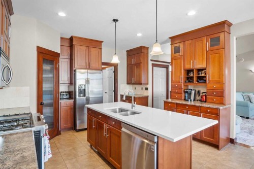 5939 Park Meadows Crescent, Olds, AB - Indoor Photo Showing Kitchen With Stainless Steel Kitchen With Double Sink With Upgraded Kitchen