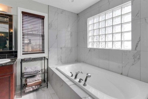 180 Kincora Drive Nw, Calgary, AB - Indoor Photo Showing Bathroom