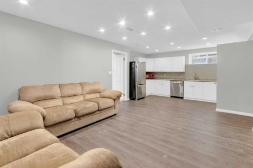 180 Kincora Drive Nw, Calgary, AB - Indoor