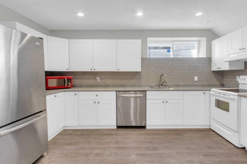 180 Kincora Drive Nw, Calgary, AB - Indoor Photo Showing Kitchen